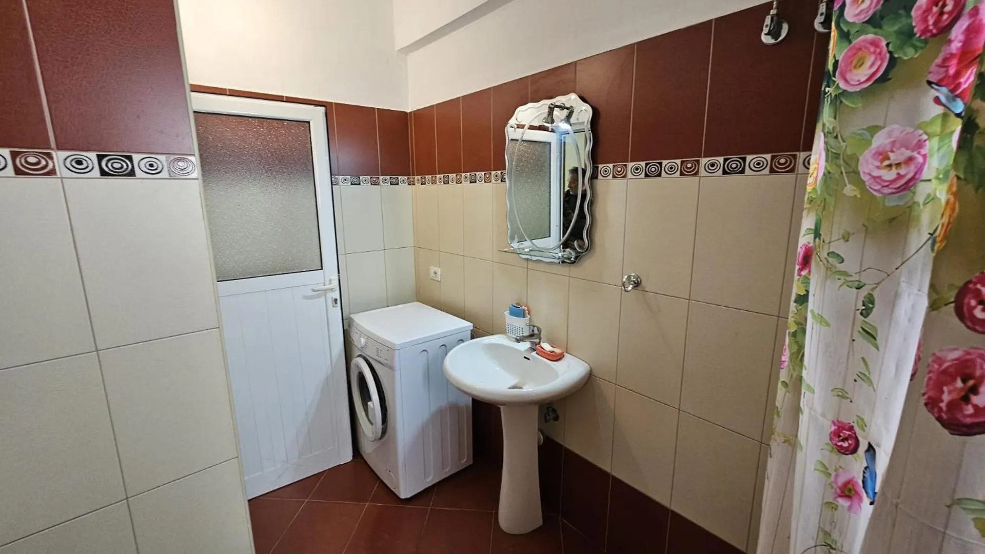 Evans Apartment Sarande