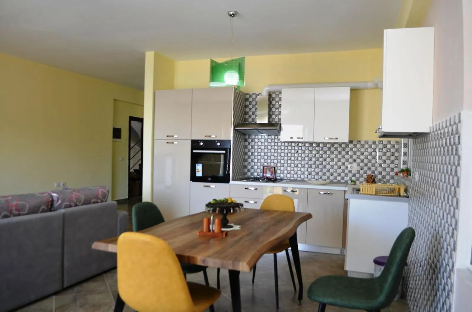 Evans Apartment Sarande 0*,